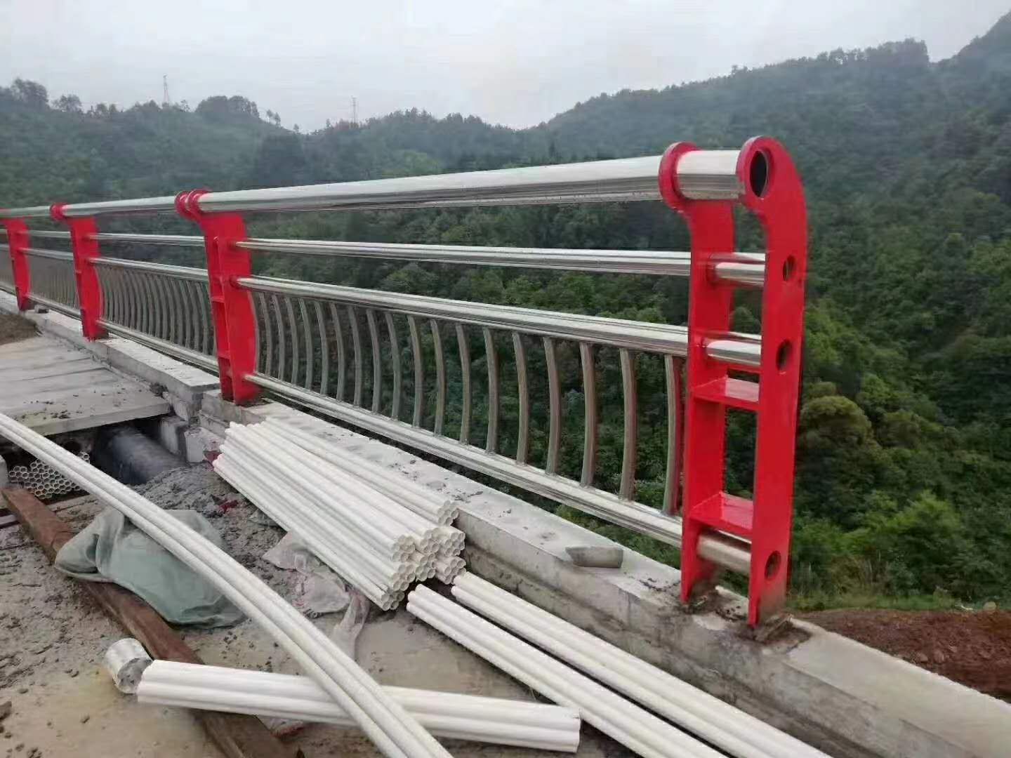 立交桥防撞护栏-聚晟新材料